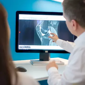 Bild von Dr. Lins | Ihre MRT Radiologie Privatpraxis Stuttgart | Schnelle Termine Vorsorge und mehr