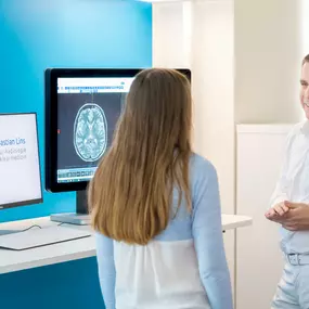 Bild von Dr. Lins | Ihre MRT Radiologie Privatpraxis Stuttgart | Schnelle Termine Vorsorge und mehr