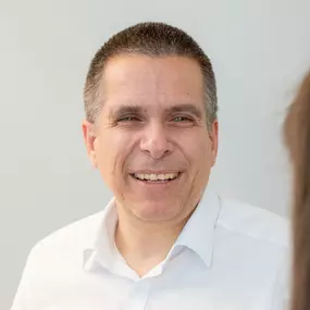Bild von Dr. Lins | Ihre MRT Radiologie Privatpraxis Stuttgart | Schnelle Termine Vorsorge und mehr