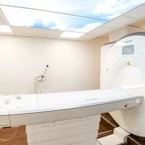 Bild von Dr. Lins | Ihre MRT Radiologie Privatpraxis Stuttgart | Schnelle Termine Vorsorge und mehr