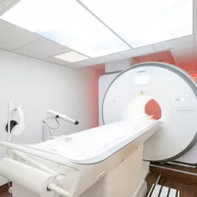 Bild von Dr. Lins | Ihre MRT Radiologie Privatpraxis Stuttgart | Schnelle Termine Vorsorge und mehr