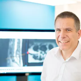 Bild von Dr. Lins | Ihre MRT Radiologie Privatpraxis Stuttgart | Schnelle Termine Vorsorge und mehr