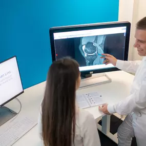 Bild von Dr. Lins | Ihre MRT Radiologie Privatpraxis Nürnberg | Schnelle Termine | Vorsorge und mehr