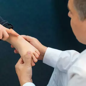 Bild von Dr. Lins | Ihre MRT Radiologie Privatpraxis Nürnberg | Schnelle Termine | Vorsorge und mehr