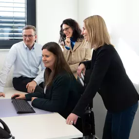 Teamfoto  - AXA Agentur Martina Bürkel-Ziser - Kfz Versicherung in Freiburg im Breisgau
