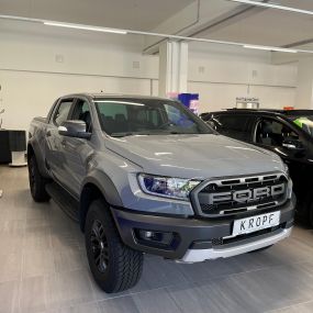 Ford Ranger in grau