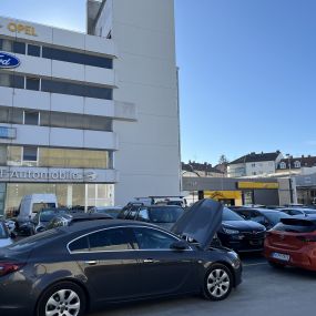 Autohaus Kropf Außenansicht Gebrauchtwagen und Neuwagen