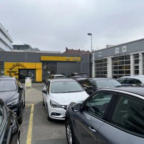 Opel Kropf Service, Teile und Werkstatt in der Deutschherrnstraße 1-7 in Nürnberg