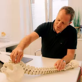 Bild von Dr. med. Arnd Schmidt Facharzt für Orthopädie