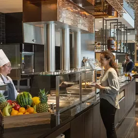 Restaurant Danubio: Frühstück im Maritim Hotel Ingolstadt