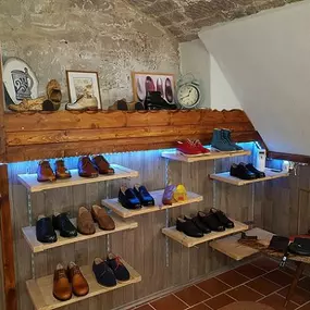 Bild von Schuhmacherei Täuber - Inhaber Dominic Kaufmann
