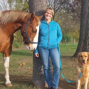 Bild von TierHeilpraktik Hoffmann Gabriele Hoffmann Tierheilpraktikerin für Hunde und Pferde seit 2010