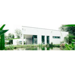 Firmengebäude Bioflora LAB Nahrungsergänzungsmittel & Kosmetikproduktion