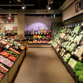 REWE Engadiner Str München Forstenried Abteilung mit Salat rechts