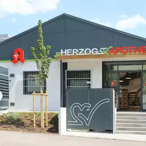 Aussenansicht der Herzog Apotheke