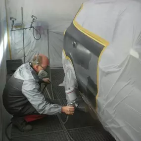 Bild von Kfz M.G. Oberladstätter Karosserie- und Lackierfachbetrieb GmbH