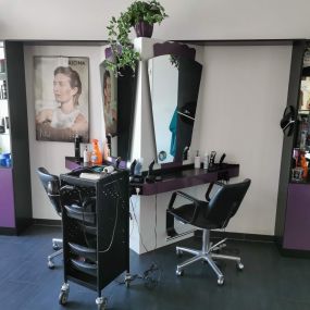 Bild von Neue Kompliment Friseur Kosmetik & Wellness GmbH