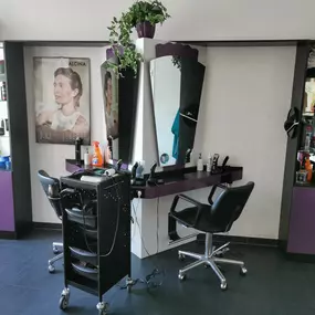 Bild von Neue Kompliment Friseur Kosmetik & Wellness GmbH