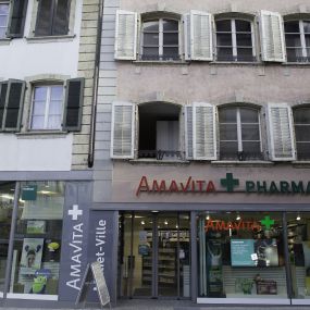 extérieur-de-la-pharmacie-amavita-milliet-ville