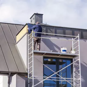 ICO Gerüstbau & Gerüstverleih GmbH kleines, weißes Gerüst