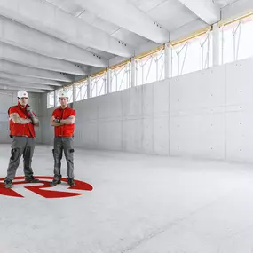 Mitarbeiter auf der Baustelle von RINGER Gerüste + Schalungen