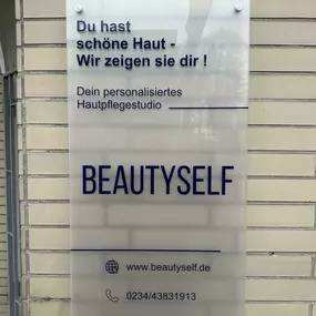 Bild von Beautyself - Kosmetikstudio & Nagelstudio in Bochum