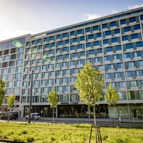 Hotel Motel One Karlsruhe - Exterior