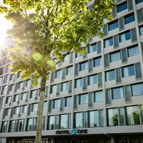 Hotel Motel One Karlsruhe - Exterior