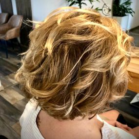 Bild von Friseur HAIRSTYLE BY JULIA | Friseursalon in Bochum