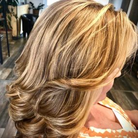 Bild von Friseur HAIRSTYLE BY JULIA | Friseursalon in Bochum