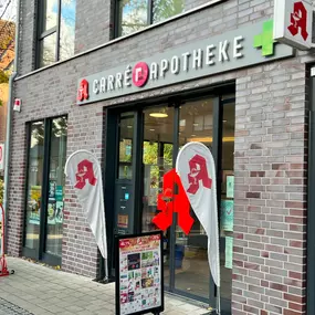 Aussenansicht der Carré-Apotheke