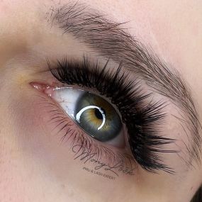 Bild von MonyLook - Augenbrauen, Wimpern & PMU Experte