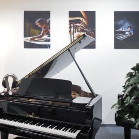 Mit unserem C. Bechstein Vario System können Sie ungestört auf Ihrem Akustischen Klavier oder Flügel üben.