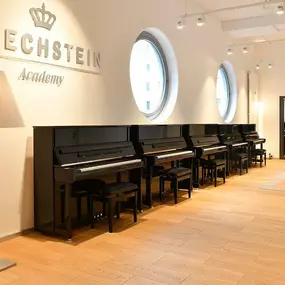 C. Bechstein Klaviere in verschiedenen Ausführungen