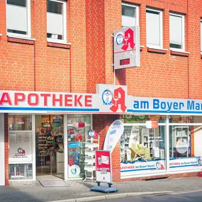 Aussenansicht der Apotheke am Boyer Markt