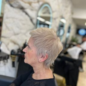 Bild von Luxe Locks Hairstudio - Ihr Friseur Nürnberg