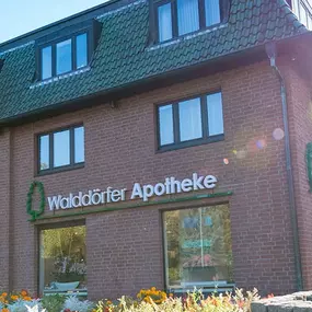 Aussenansicht der Walddörfer-Apotheke