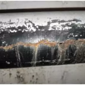 Sie brauchen schnelle Unterstützung, um alles schnell wieder trocken und ordentlich zu bekommen und so feuchte Wände und Böden sowie Schimmel zu vermeiden?
Dann helfen wir Ihnen bei den Aufräumarbeiten sowie bei der Entsorgung und erster Trocknung, um weitere Folgeschäden rechtzeitig abzuwehren. Insbesondere unterstützen wir bei dem Transport und Einlagerung von Möbeln und sonstiger Einrichtung.
Dem Ausbau und der Beseitigung von Wasser beschädigten Bodenbelägen und Trockenbauwände sowie dem Tro