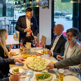 A-la-Carte-Menü am Abend im DELI Restaurant & Bar im Mercure Zürich City