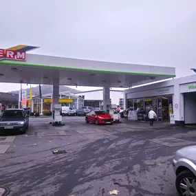 Bild von HERM Tankstelle Wertheim mit Frischewelt