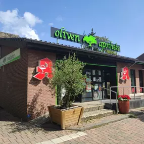 Aussenansicht der Oliven Apotheke