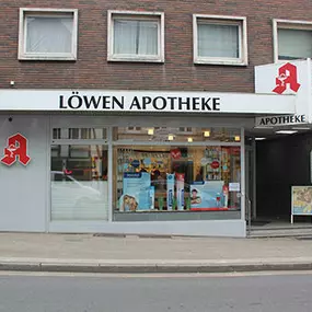 Aussenansicht der Löwen-Apotheke