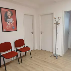 Mülheim-Mitte Wartebereich