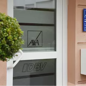 Eingang Versicherungsbüro Bad Homburg