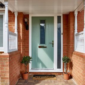 Anglian composite exterior doors look like a traditional, high-end hardwood door but with contemporary touches and a durable interior core.