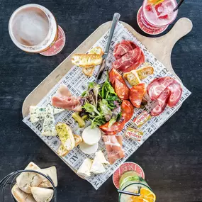 Au Bureau Brétigny Planche de charcuterie