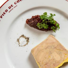 Foie gras de canard français mi-cuit au poivre de Sarawak