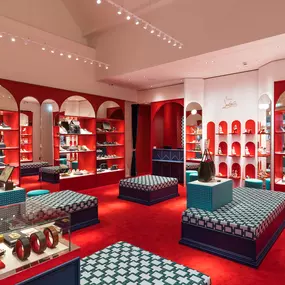 Bild von Christian Louboutin  La Vallée Village