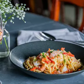 King prawn & crab linguine, brown crab & chilli butter