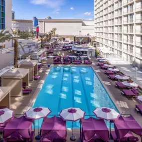 Harrah's Las Vegas pool